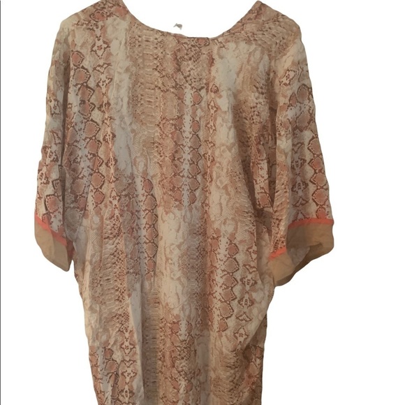 Robe-cover up - Picture 1 of 2